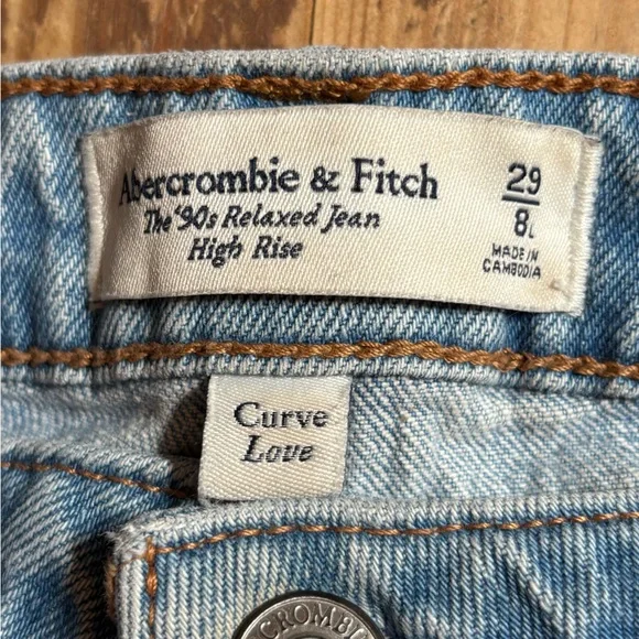 Abercrombie & Fitch Light Wash Denim Jeans - Picture 6 of 11